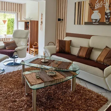 Apartment Eifelruhe 4 - Ideal Für Familien, Gruppen Und Hunde