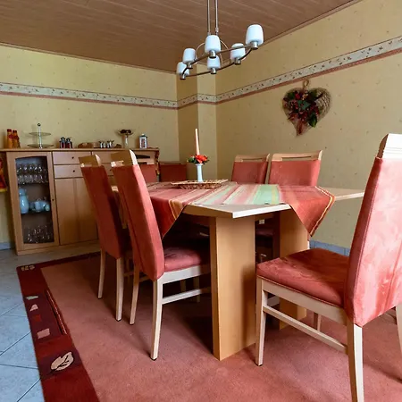 Eifelruhe 4 - Ideal Fuer Familien, Gruppen Und Hunde
