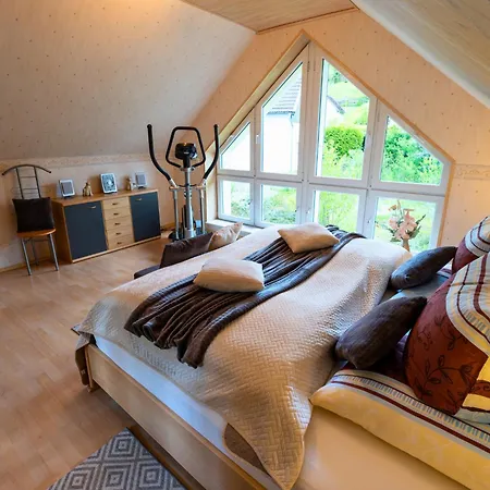 Apartment Eifelruhe 4 - Ideal Für Familien, Gruppen Und Hunde Hellenthal
