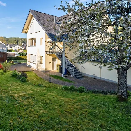Apartment Eifelruhe 4 - Ideal Für Familien, Gruppen Und Hunde Hellenthal